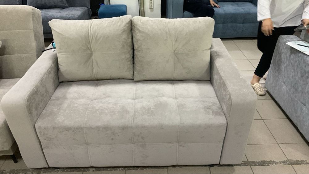 Продам новый диван