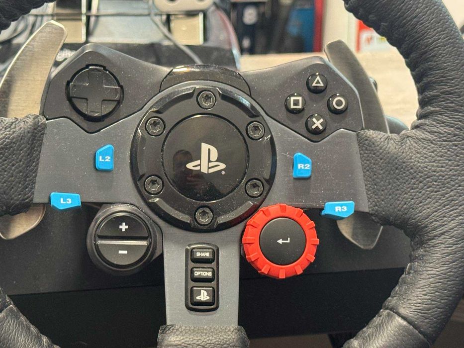 Logitech G29- Волан, педали и Shifter