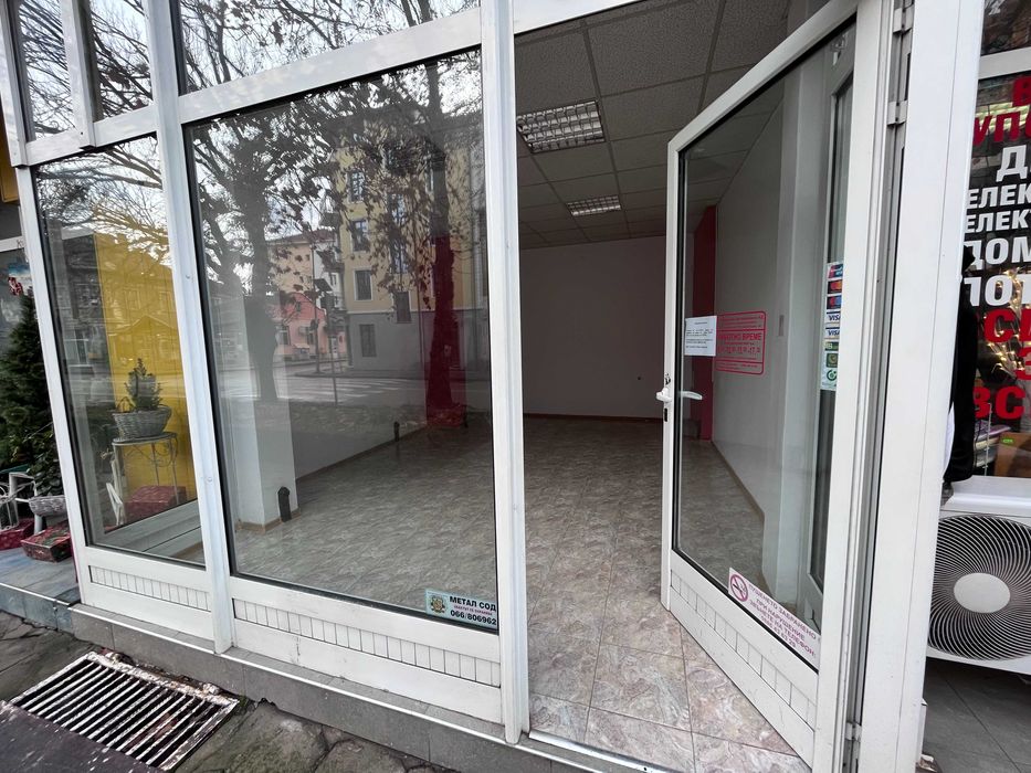 Дава се под наем Магазин в Севлиево - 20 кв.м за 193.8 € - Снимка #1
