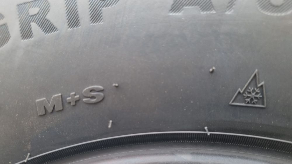 235/50 R18, 101W, GRIPMAX Suregrip, Anvelope All Season M+S