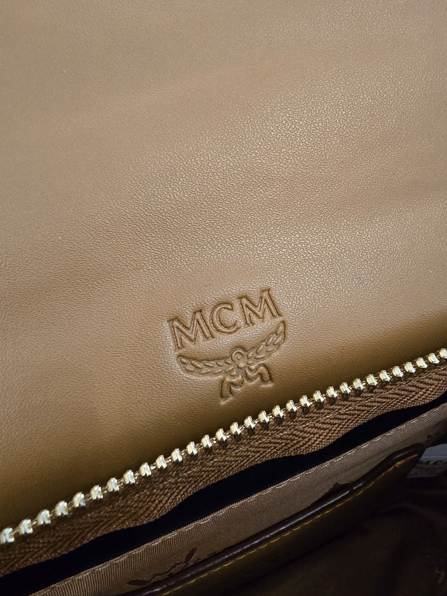 Дамска чанта MCM