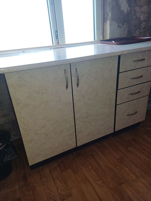 Продаётся кухонный гарнитур