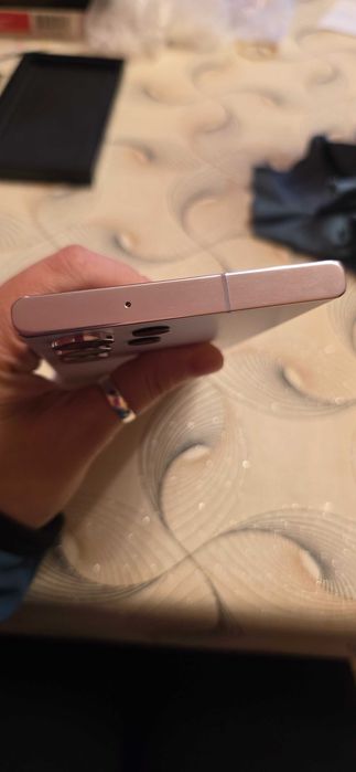 Продавам Samsung s23 Ultra