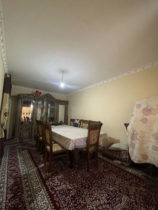 Срочно продоётся двух комн кварт в Самаркан массиве Карасув