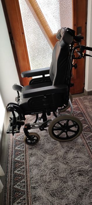 Cărucior handicap Invacare