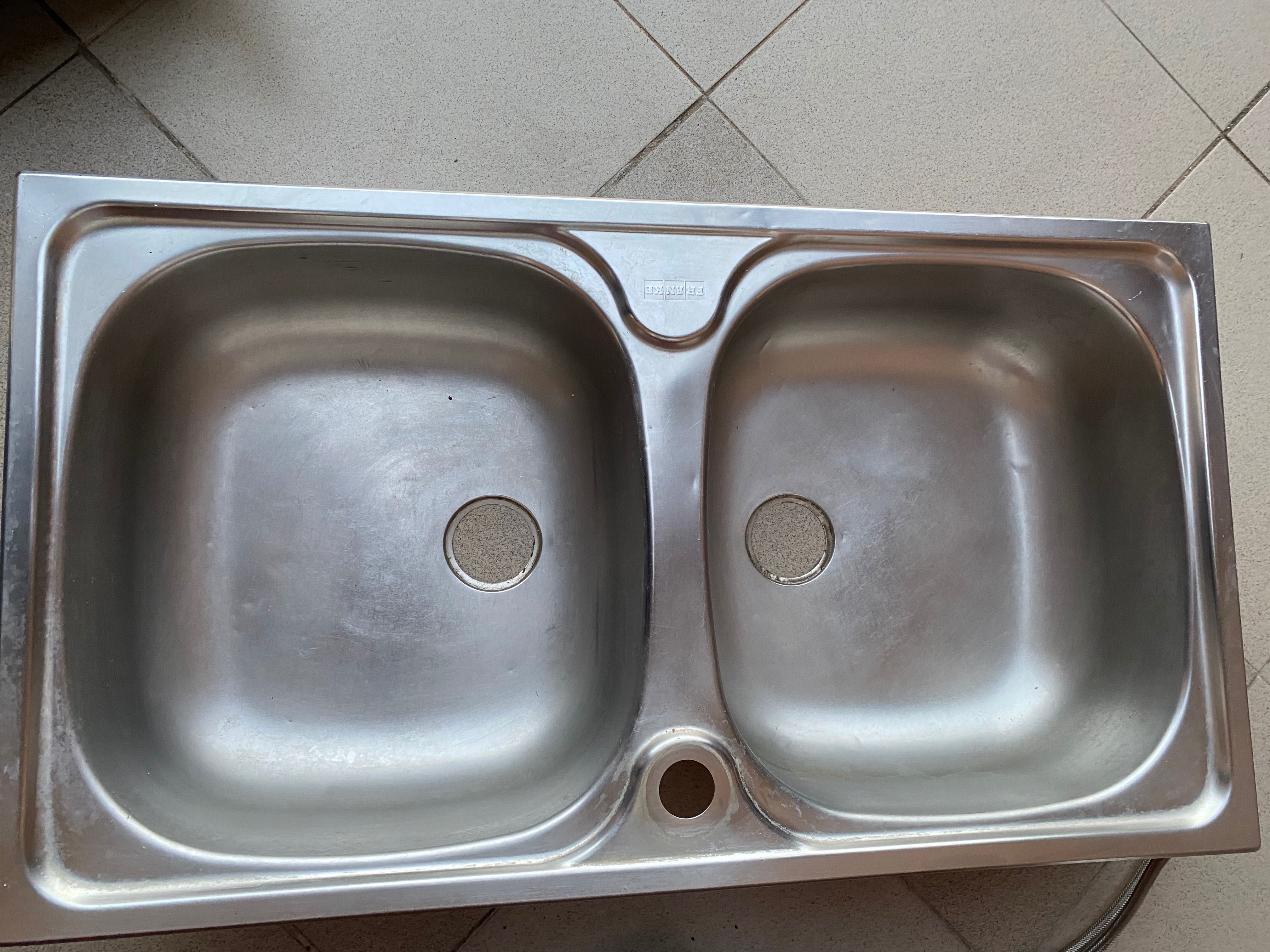 Vând chiuvetă cu 2 cuve din inox