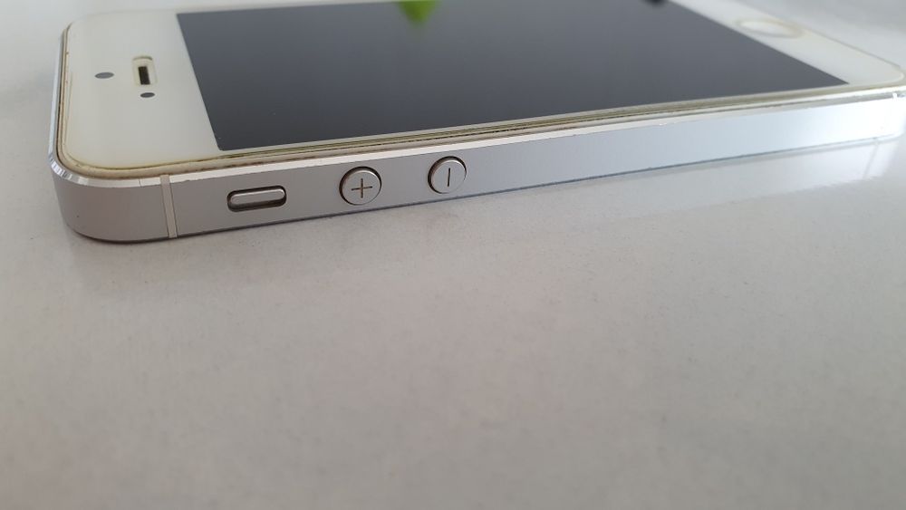 Iphone 5 /  16gb