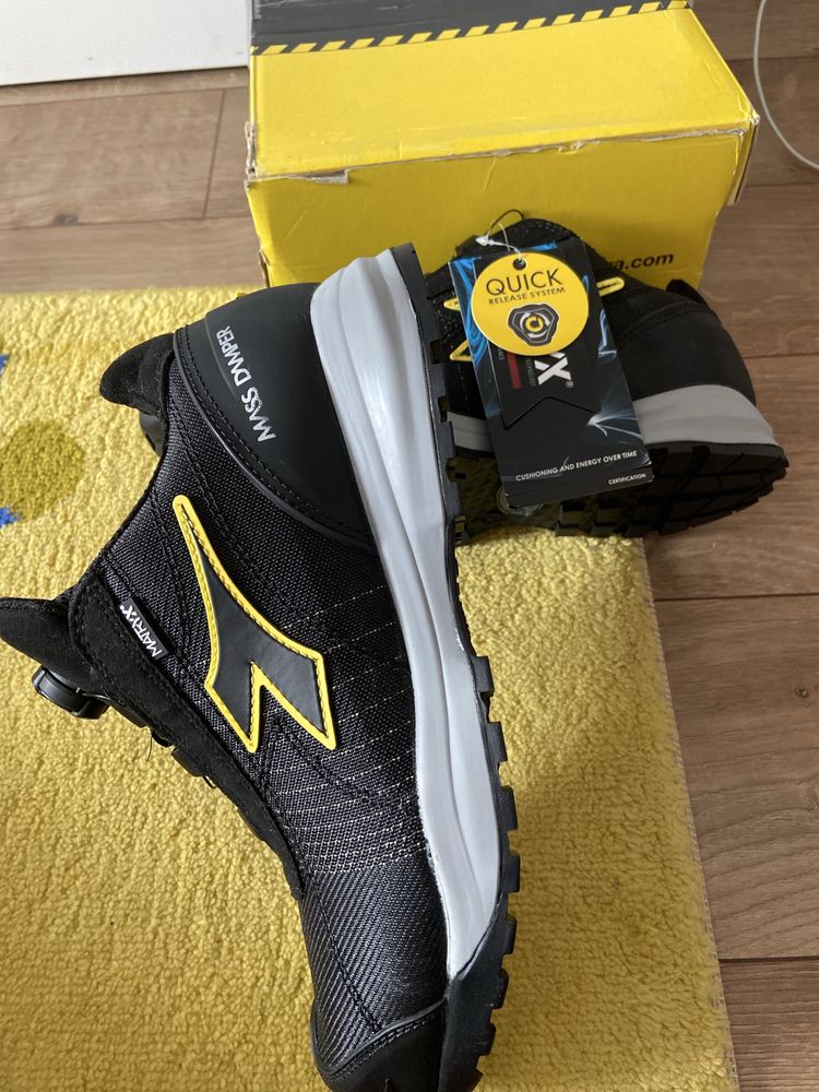 Vand bocanci de munca diadora