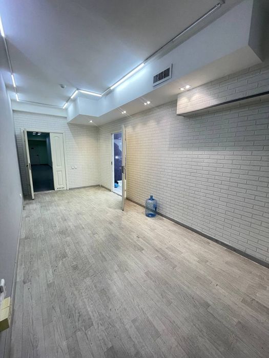 Аренда офиса в отдельно стоящем здании Метро Ойбек!!