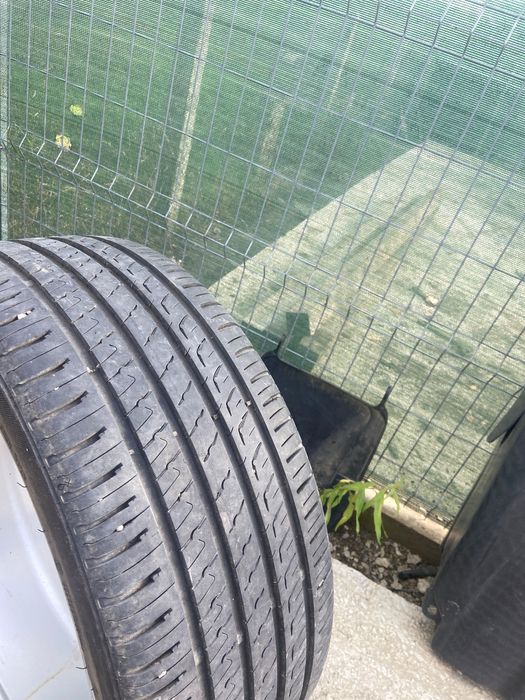 2 jante plus 4 cauciucuri vara 225. /40 R18 XL