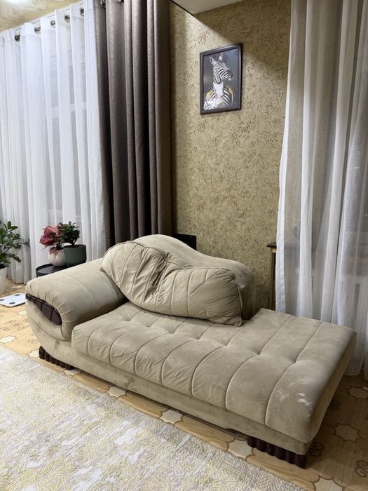 Продаю 3 дивана немного испачканые но очень мягкие и удобные