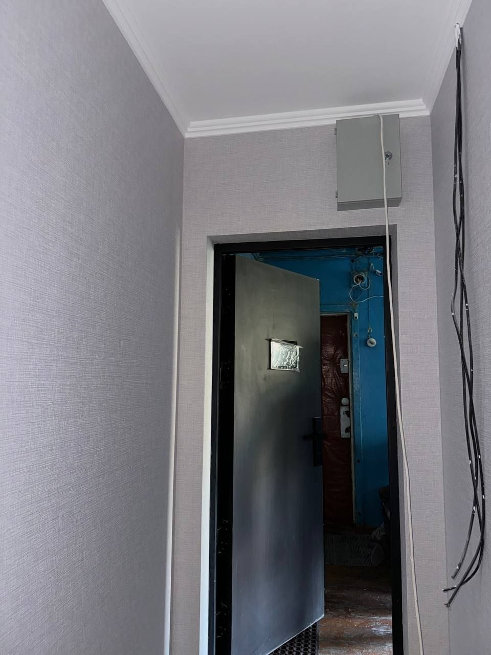 Сдаю 3 комнатную квартиру. 3/5/5 Сергели-2. 68кв. Есть поласы.но пуста