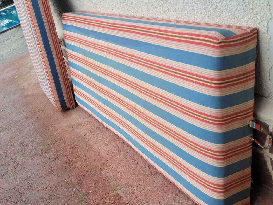 МАТРАЦИ 186 Х 82см с твърда основа 2бр,който няма може и транспорт