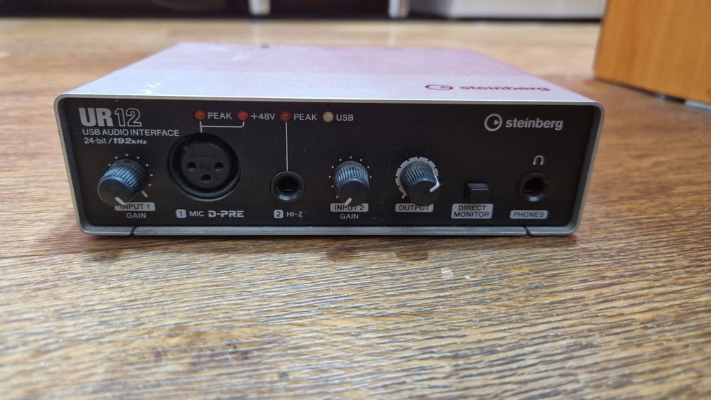 USB-аудиоинтерфейс Steinberg UR12