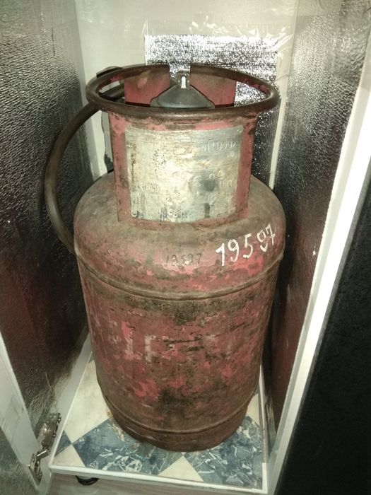 Газовый баллон б/у.