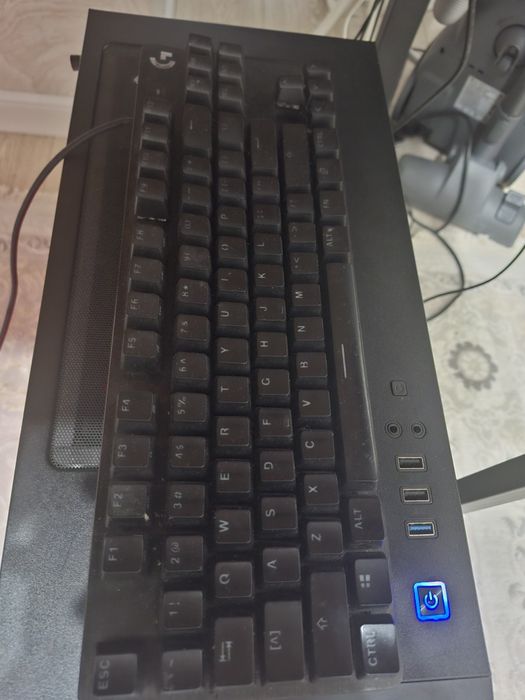 Клавиатура Logitech G412 TKL SE