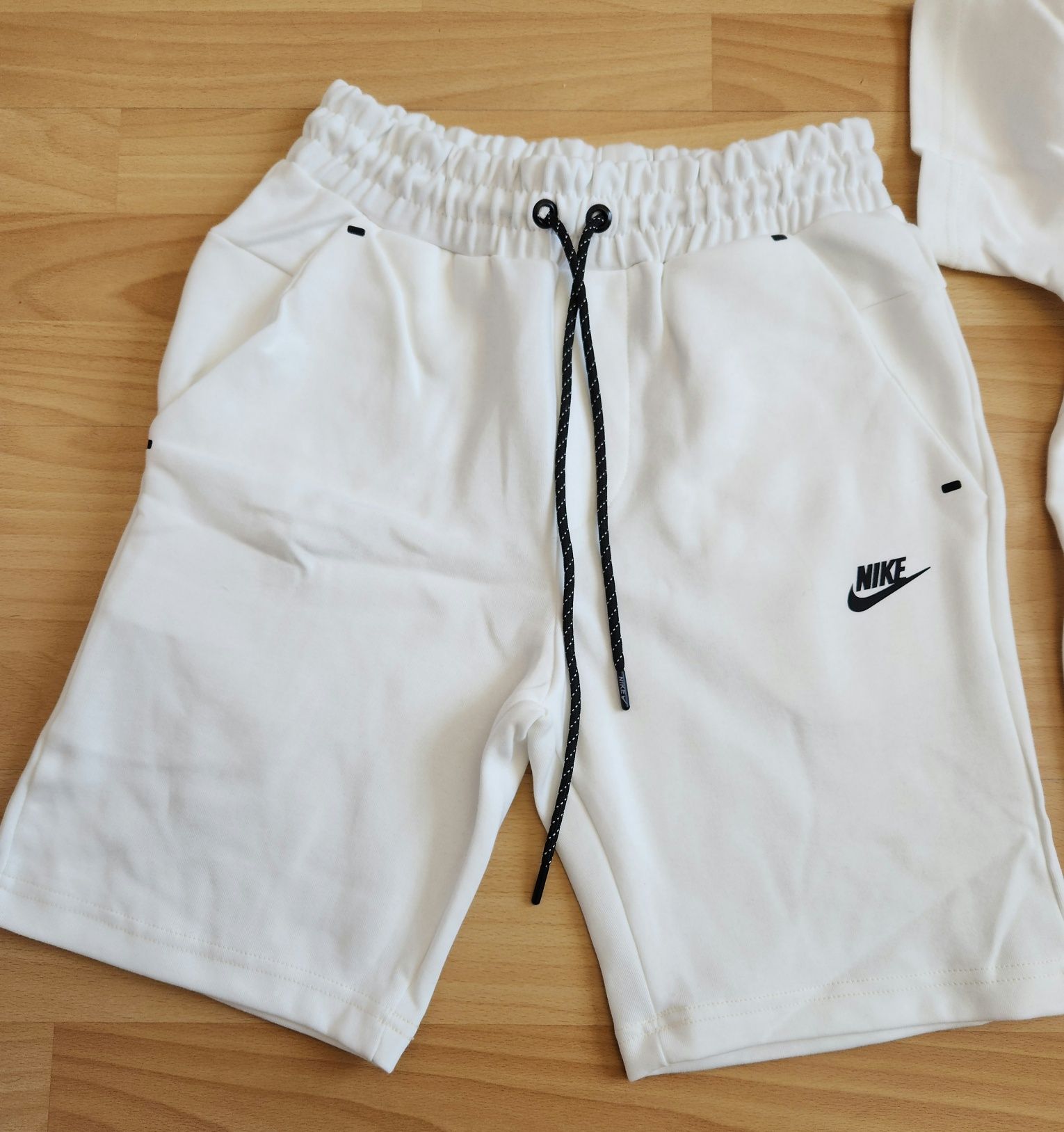 Nike Tech Fleece мъжки спортен екип с активен джоб