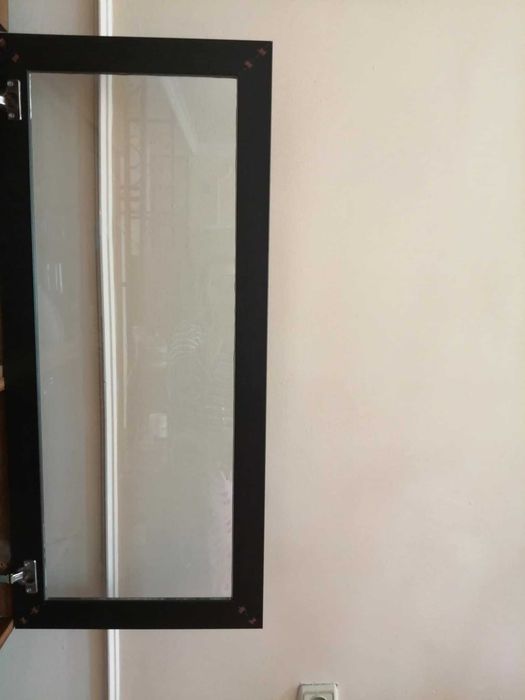 Вратички от стъкло и МДФ профил