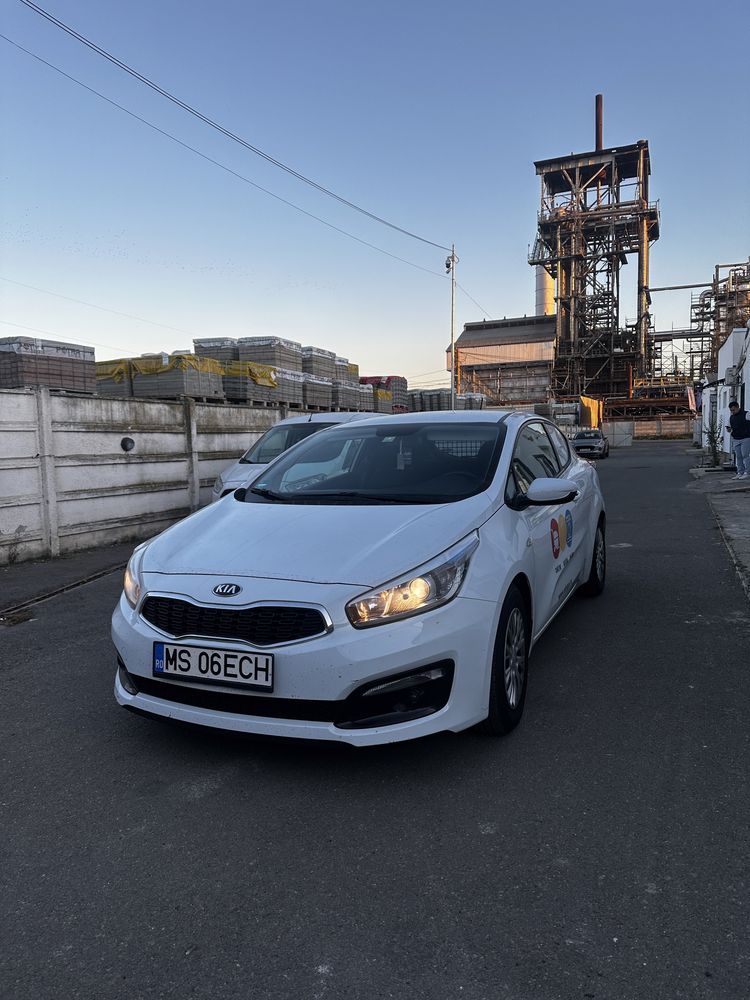 Kia Cee’d 2016 pentru delivery