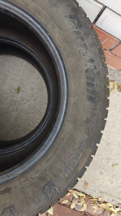 Подам зимние шины R 17