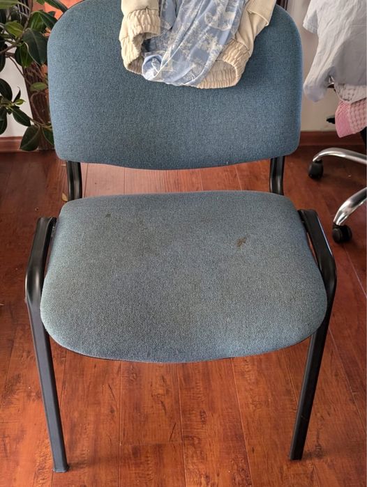 Офисный стул.  .