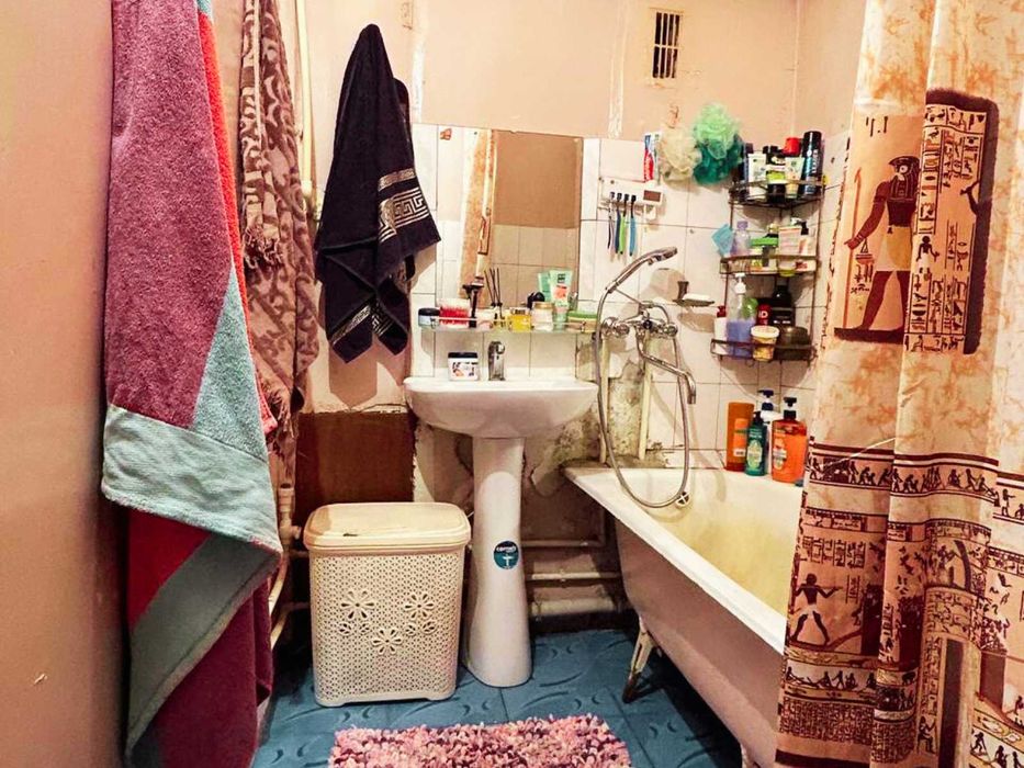 Срочно! Кадышева 2-ком. квартира с мебелью и техникой 5 минут до метро