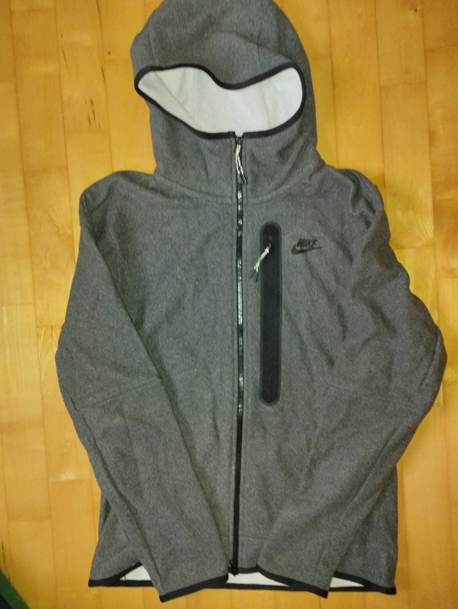 Nike Tech Fleece S,M