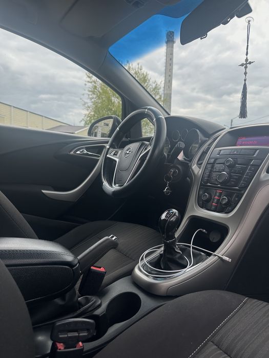 Opel astra J 1.7 TDI 2012