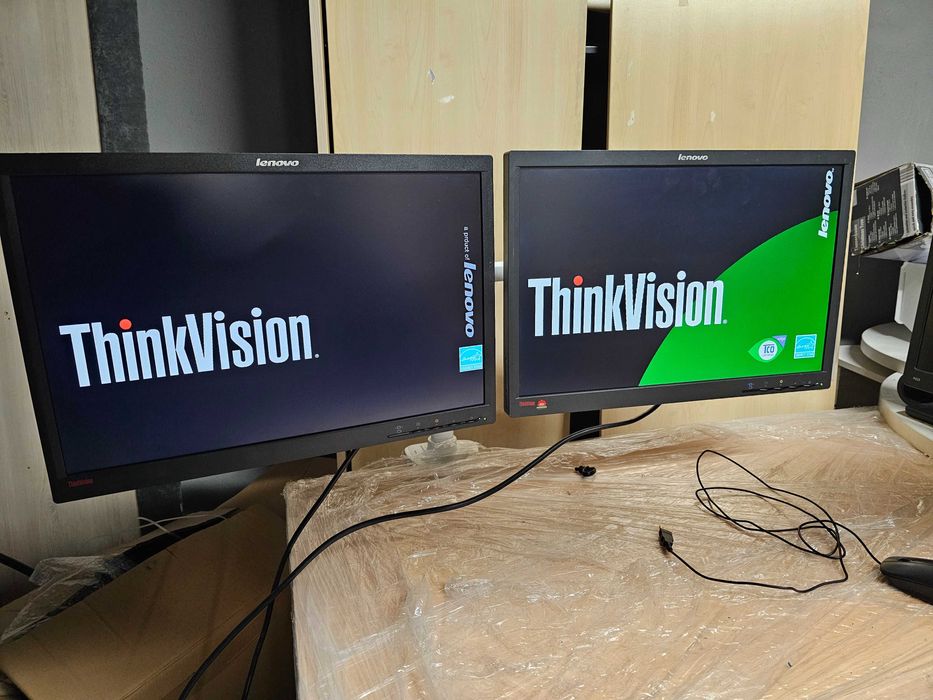 Сет Монитори Lenovo 2 броя LT2252 LED + стойка за два монитора