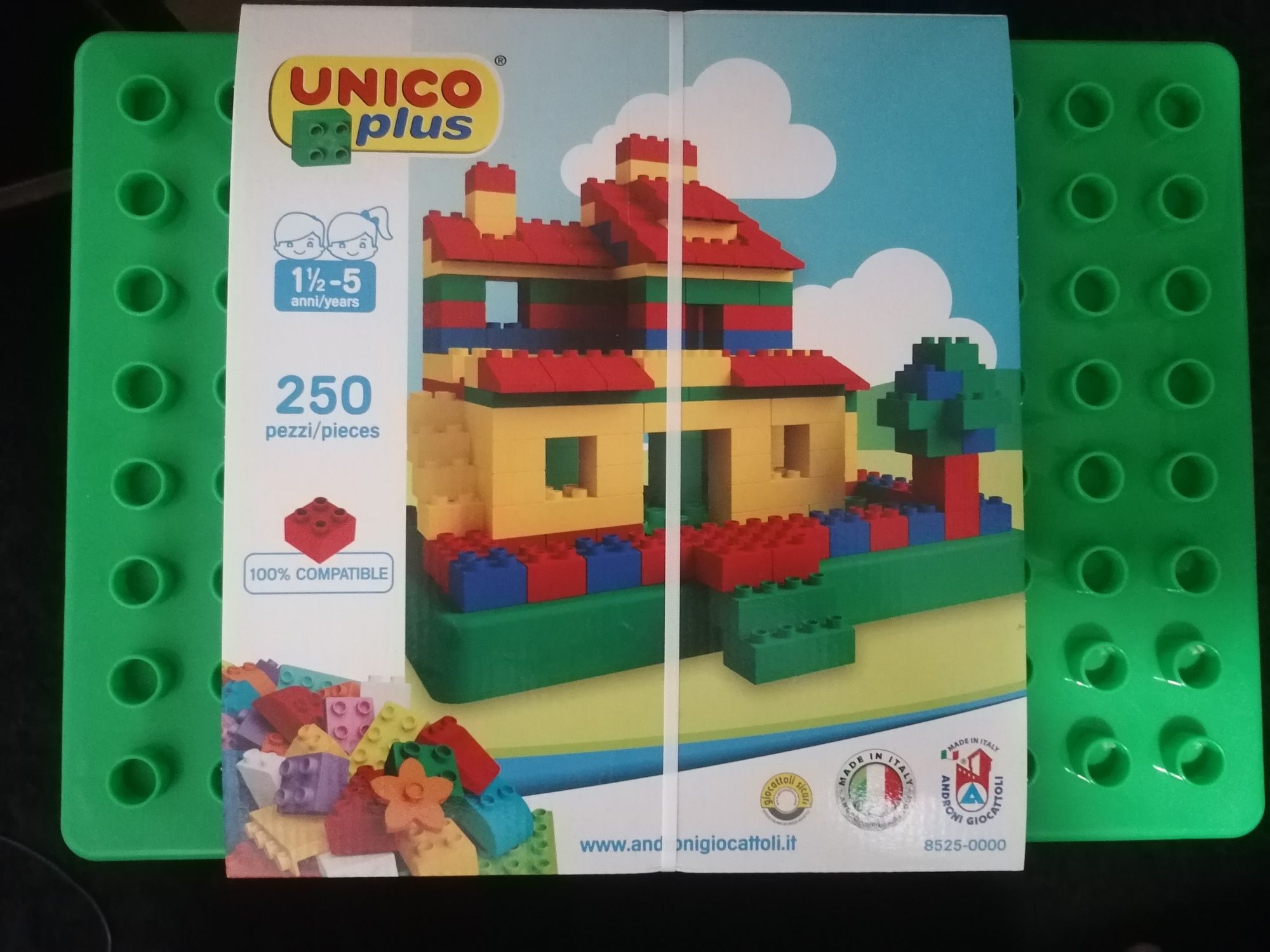 Joc constructii (tip Lego )250 piese