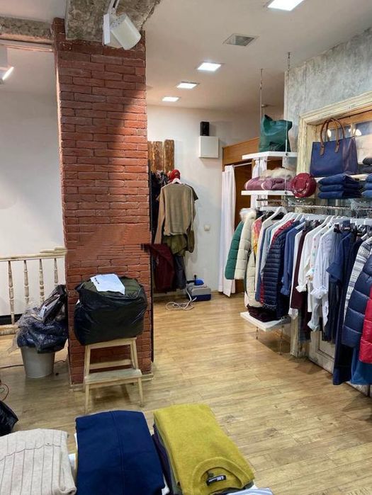 Дава се под наем Магазин в София, Център - 80 кв.м за 2000 € - Снимка #2