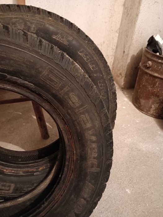 Зимни гуми с шипове 13 цола