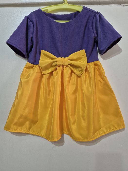 Платье новое на девочку 4-5 лет