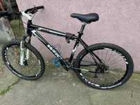 Vând bicicletă cu frâne hidraulice