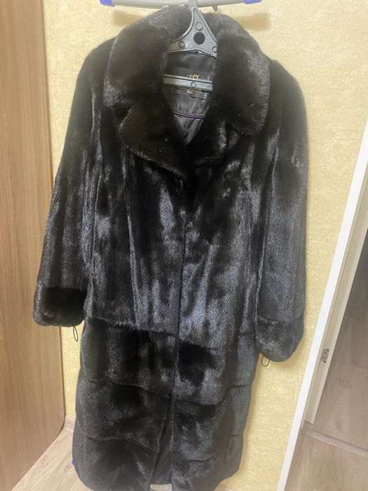 Продам норковую шубу размер 46/48 новая
