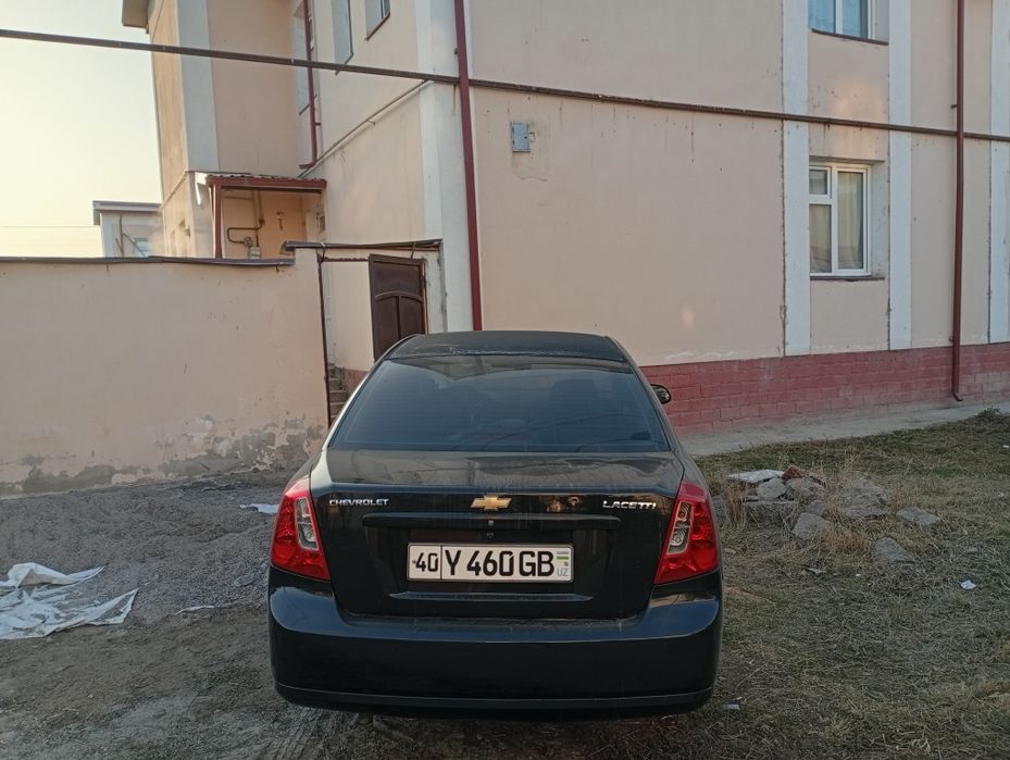 Lasetti Sotiladi 1.6