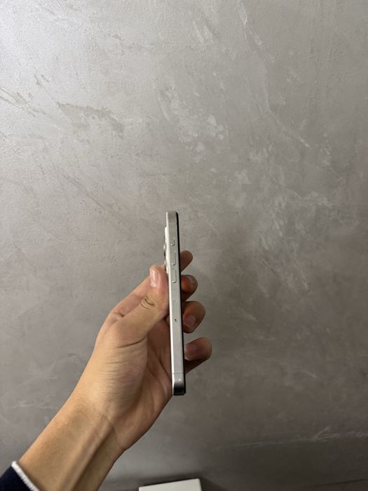 Iphone 15 pro 128 gb/82