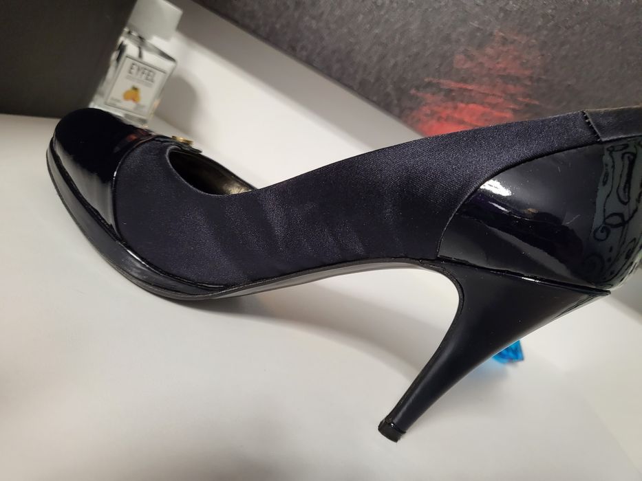 Pantofi eleganti cu toc