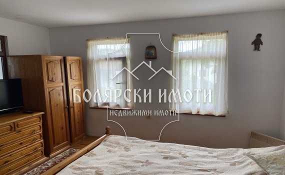 Двуетажна къща с панорамна гледка
