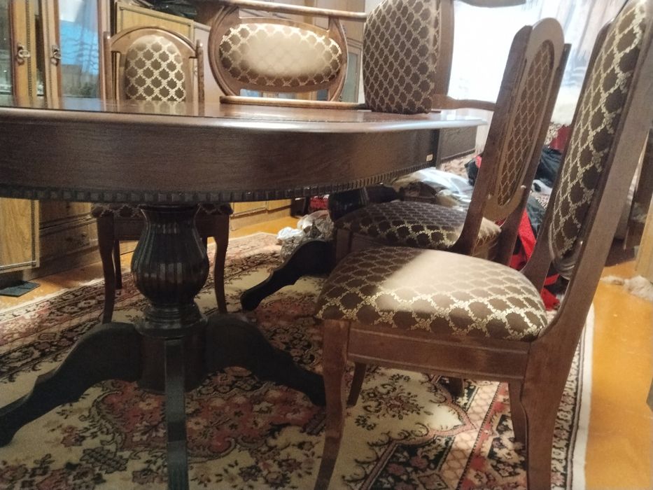 Продам стол со стульями