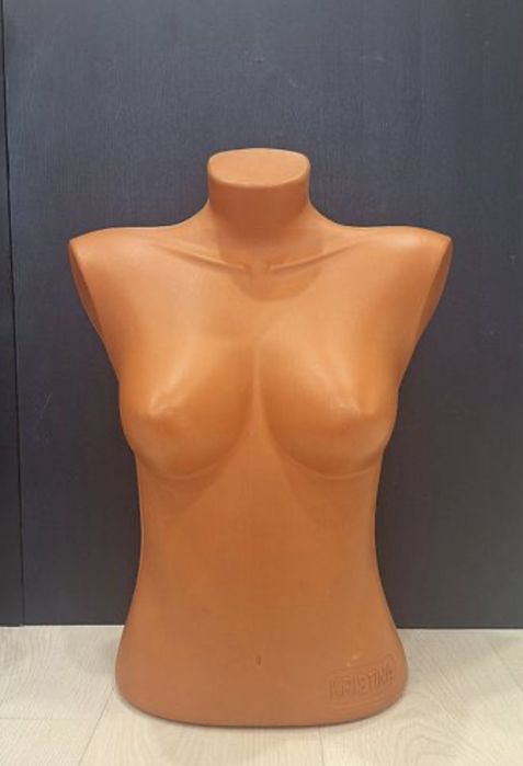 Манекен женский турынен