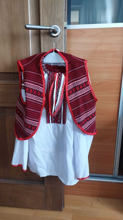 Costum popular pt fete