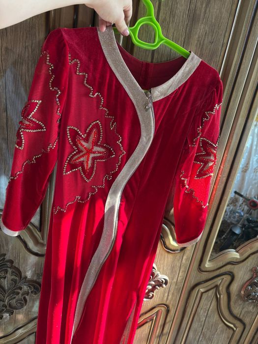 Ансамбль срочно сотилади арзон нархда Обувь бонусга берилади