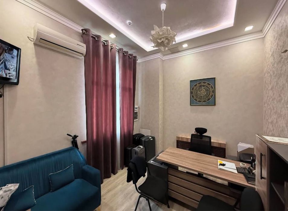 Продаётс Коммерческая Недвижимости 260кв.м 1-Линия ор.Генерал Узоков