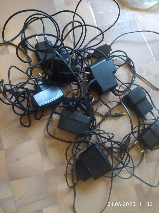 Продам зарядки.продам зарядки