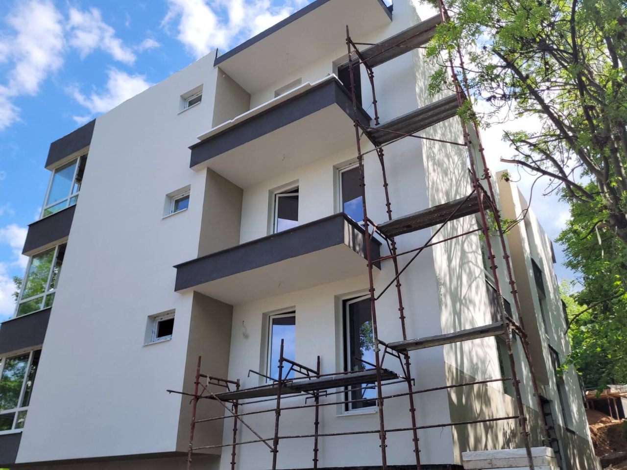 Продава се Едностаен апартамент в София, м-т Гърдова глава - 41 кв.м за 2805 €/кв.м - Снимка #2