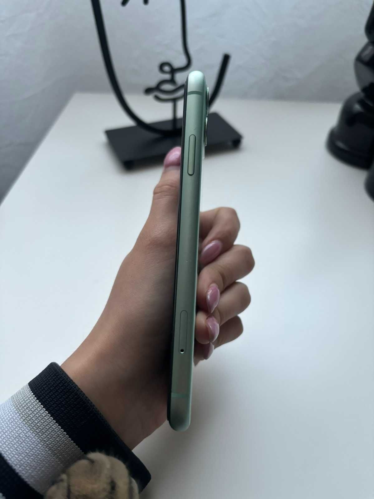 iPhone 11, 64 GB, зелен