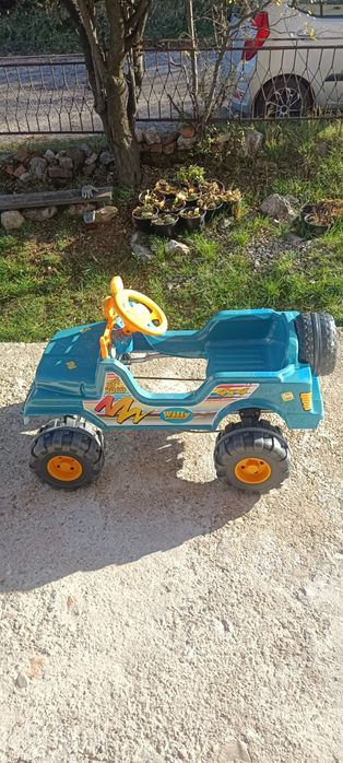 Детска количка с педали