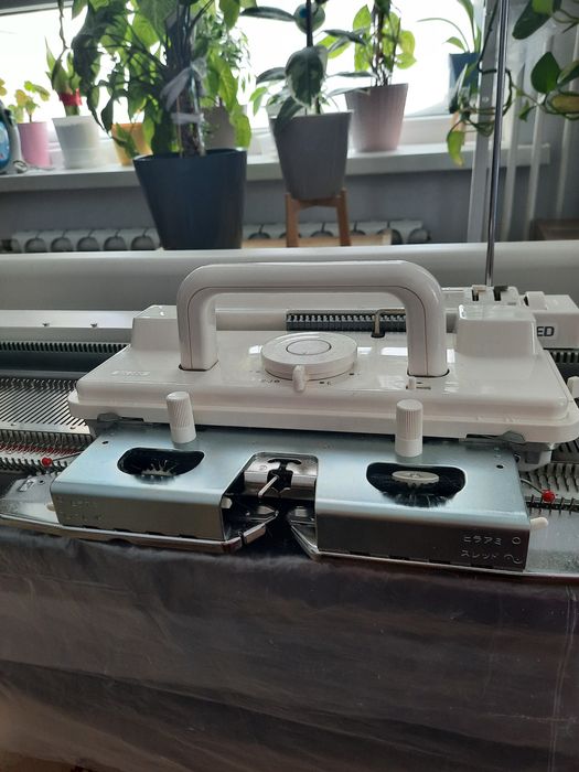 Вязальная машина silver reed SK280