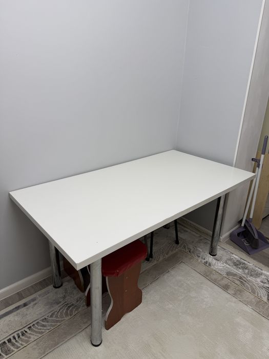 Стол сатылады, размер 150/90